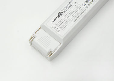 White Plastic Enclosure Constant Voltage Dimmable LED Driver 12Vdc 50 / 60Hz